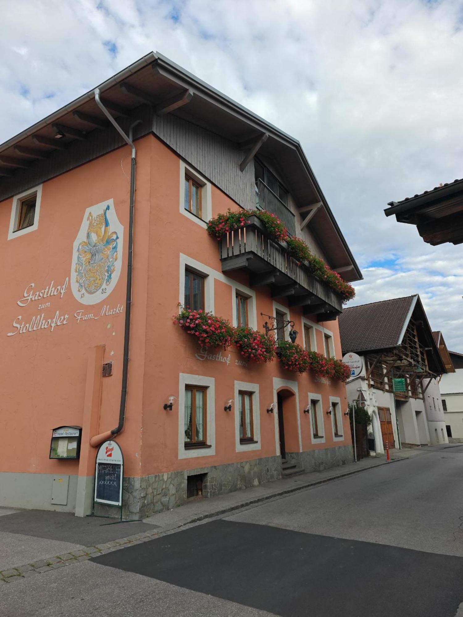 Gasthof Zum Stollhofer Inzing Bagian luar foto