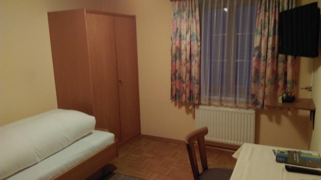 Gasthof Zum Stollhofer Inzing Bagian luar foto